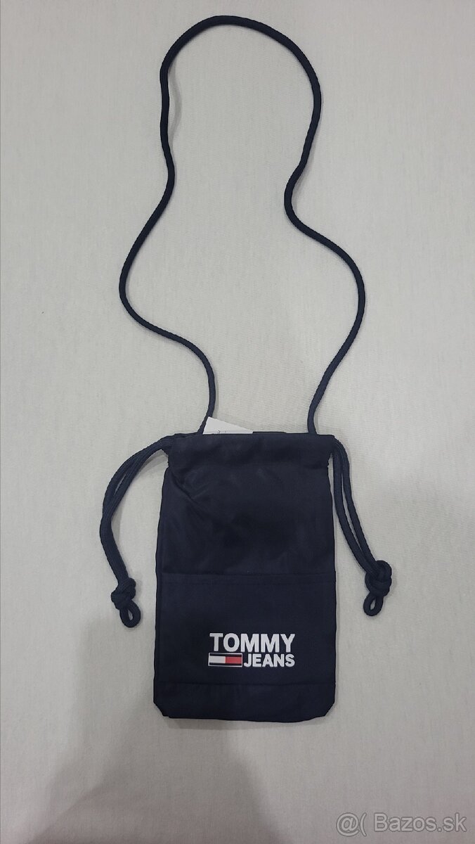 Tommy Hilfiger - 2