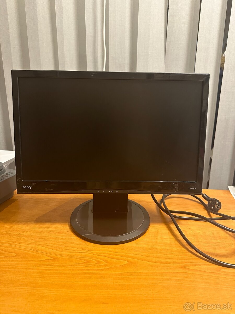 Predam rozne "prislusenstvo" k pocitacom - 2