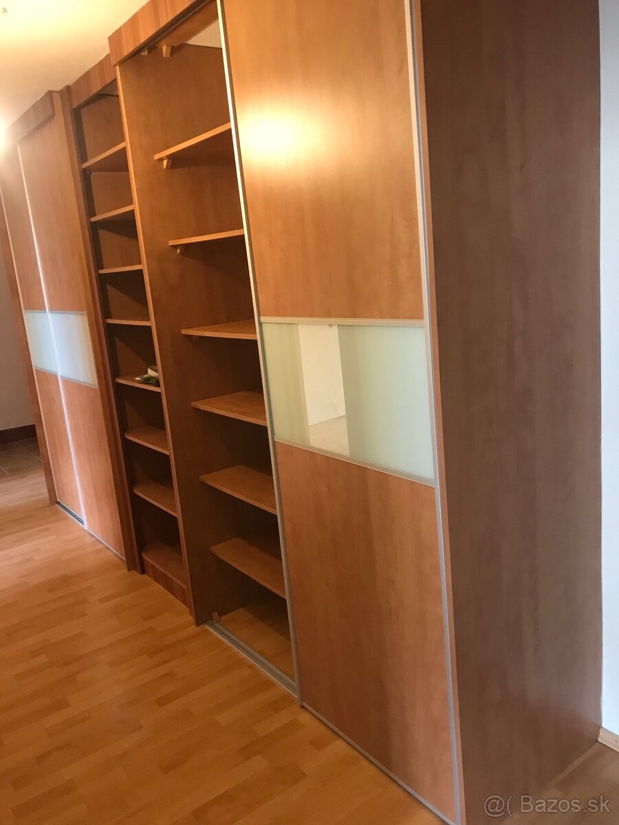 Vstavané skrine - 2