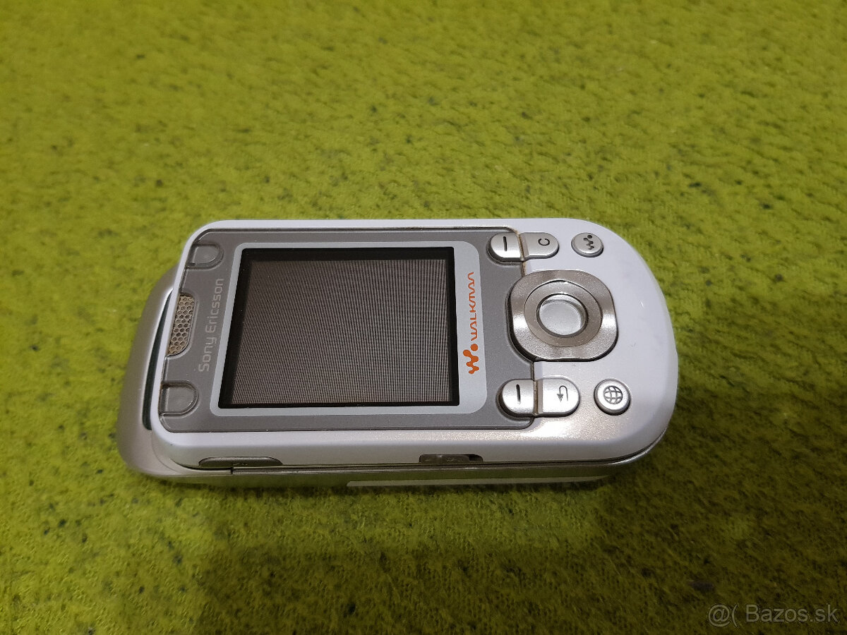 Sony Ericsson W550i walkman - 2