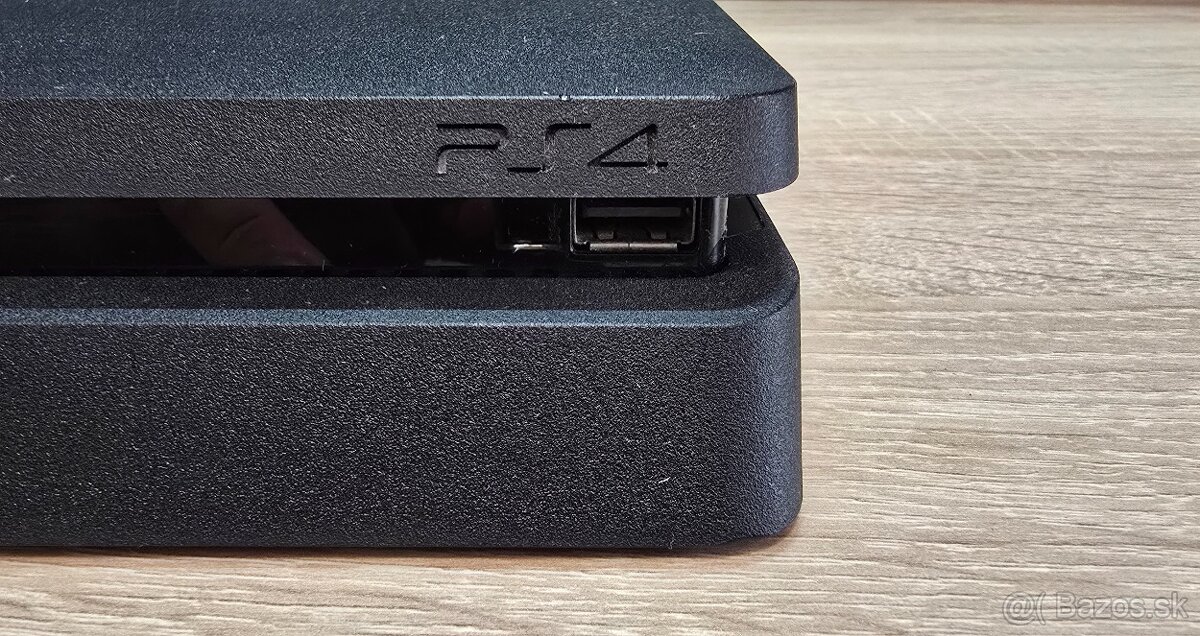 PS4 Slim 1TB - 2