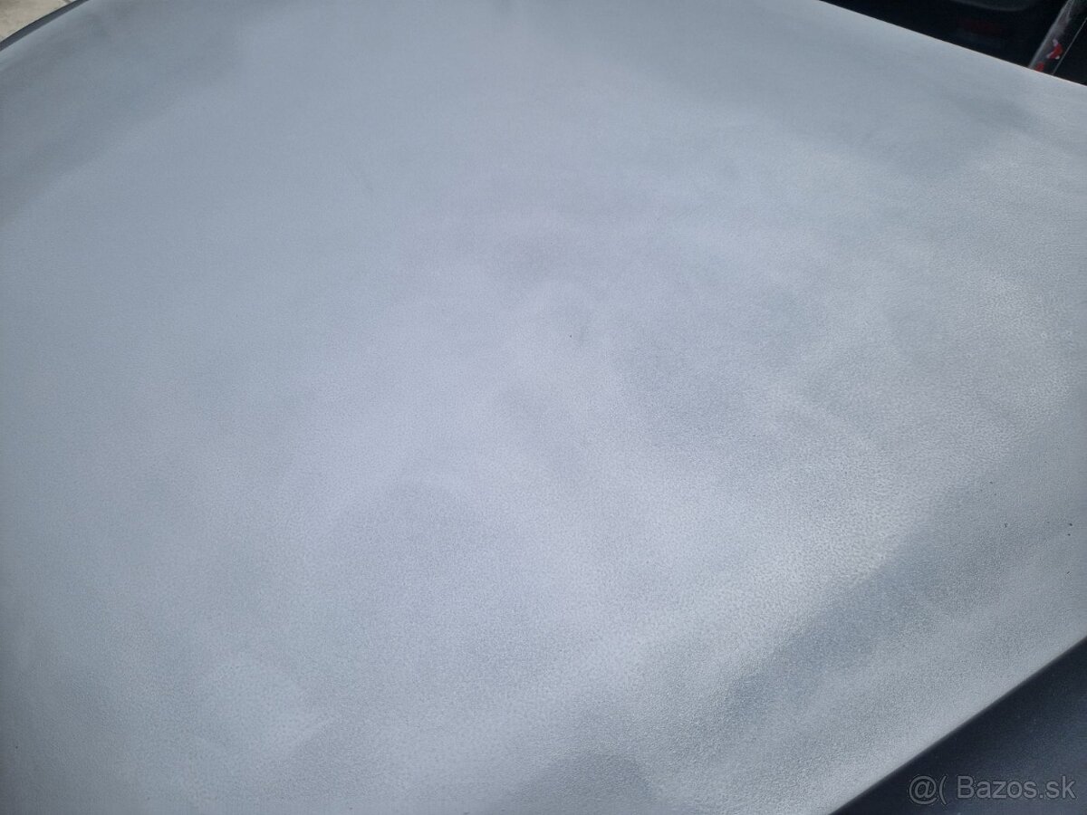 Predna kapota VW Passat b7 - 2