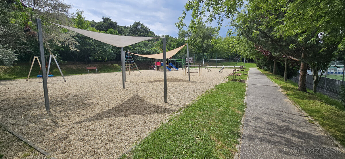 Ihneď voľný 4-izbový byt priamo pod lesom - 2