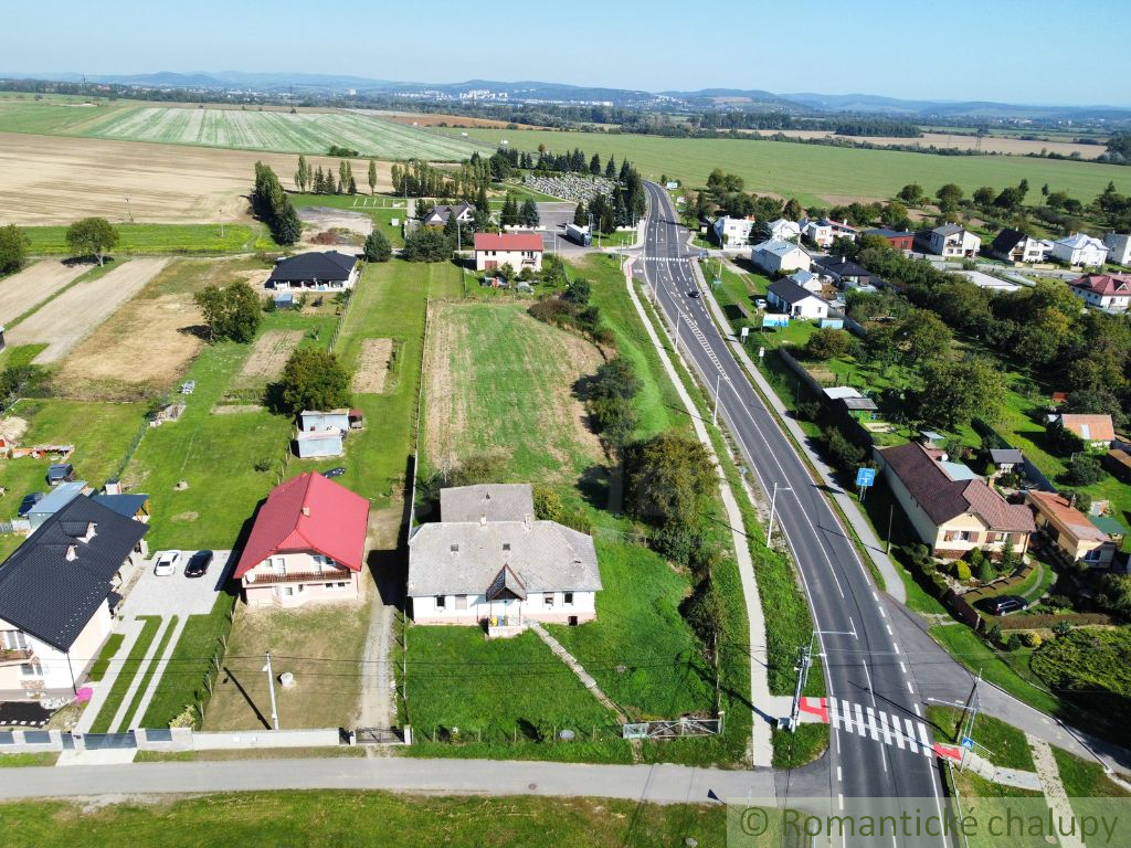 Mimoriadne veľký 55-árový pozemok so starším domom pri Vra - 2