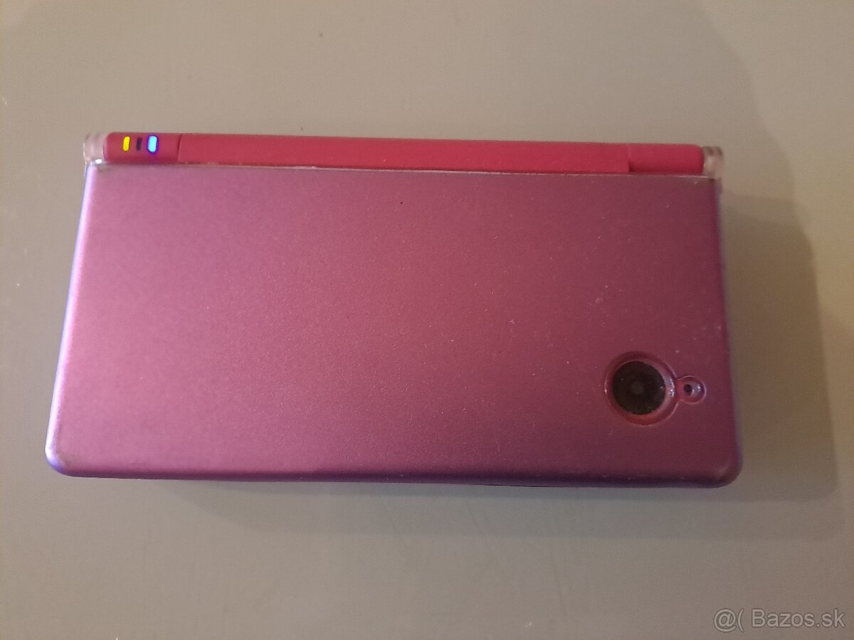 Nintendo DSI - 2
