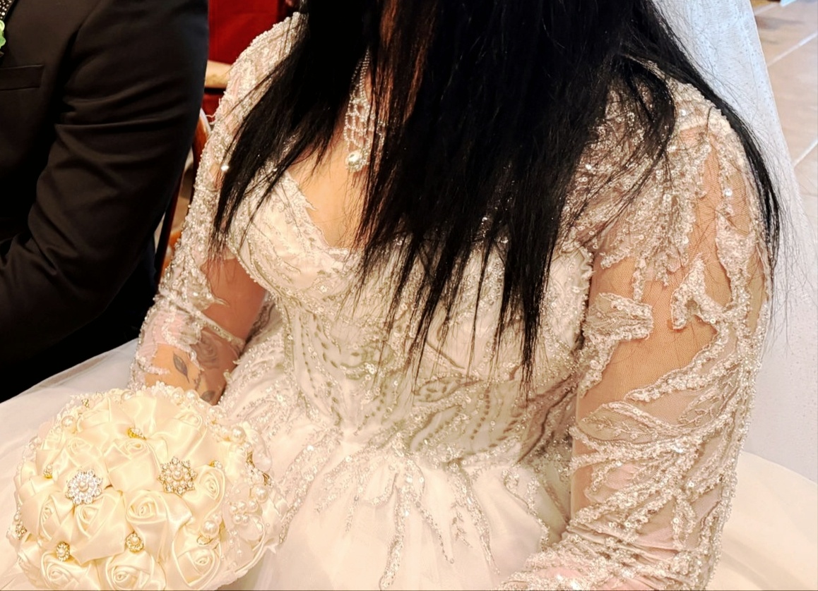 Honosné svadobné šaty - 2