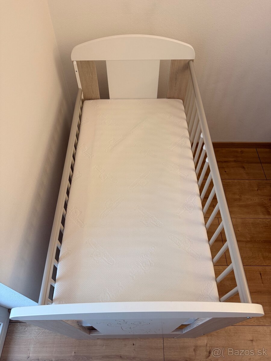 detská postieľka so spúšťacím bokom PLUS matrac - 2