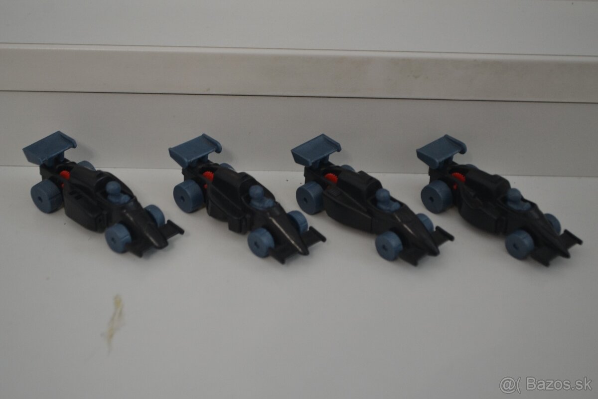 KINDER Autíčka., - 2