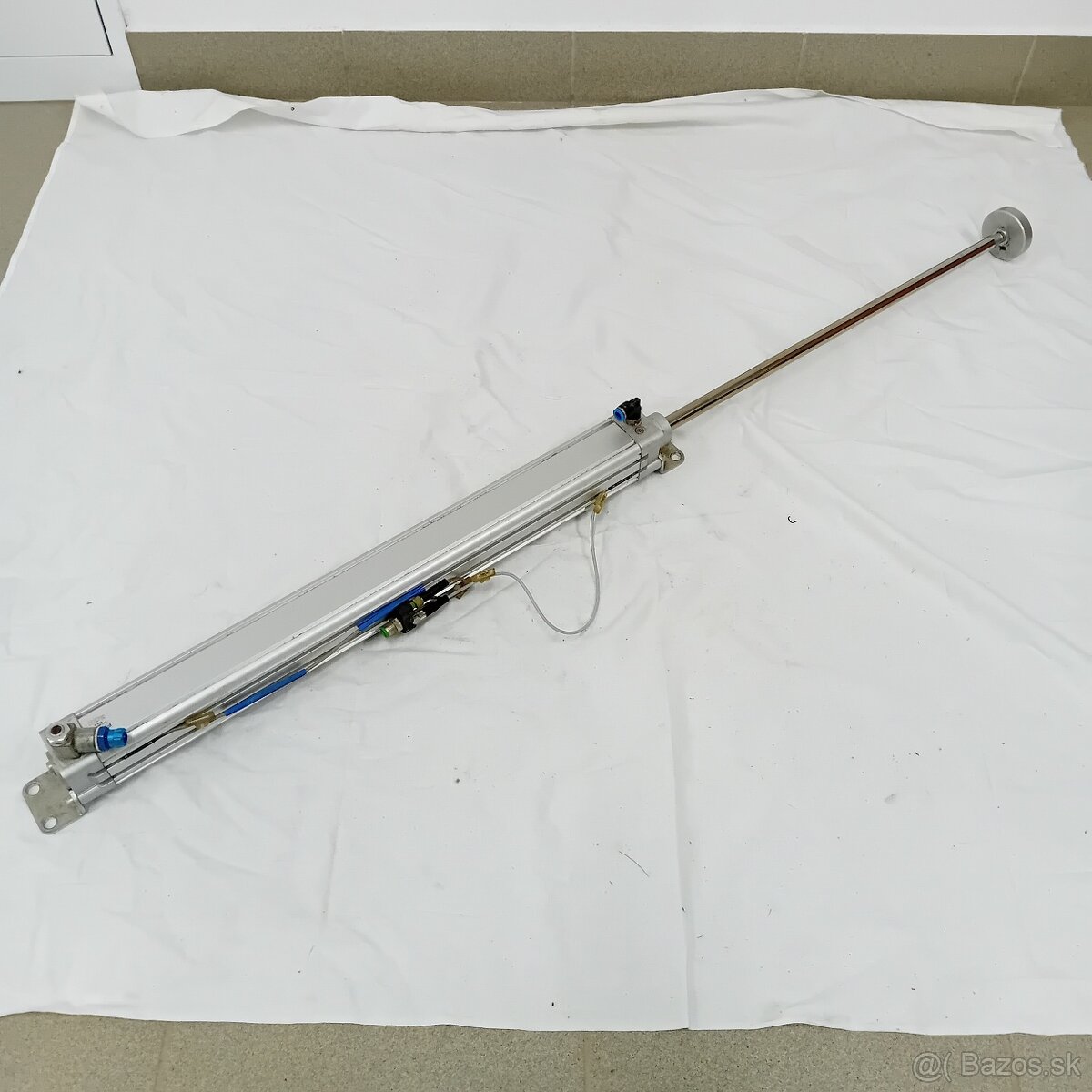 Pneumaticke piesty Festo - 2