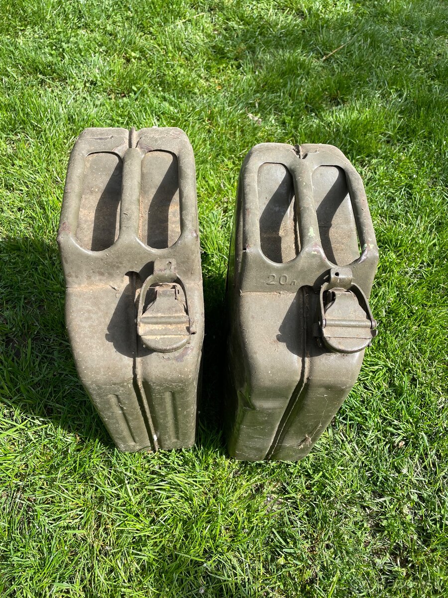 Predám vojenské kanistre bandasky - 2