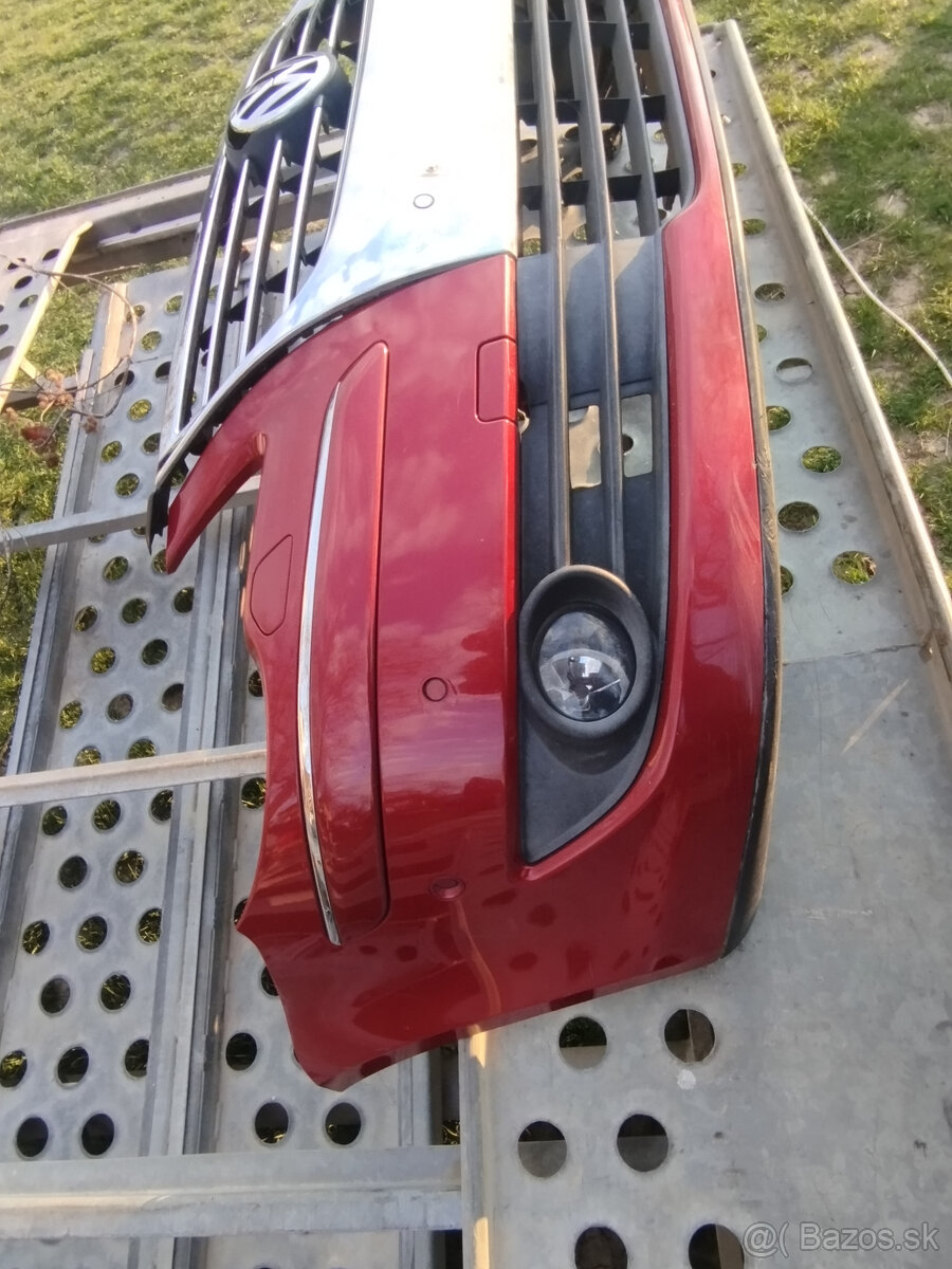 Predám predný nárazník na Touran - 2
