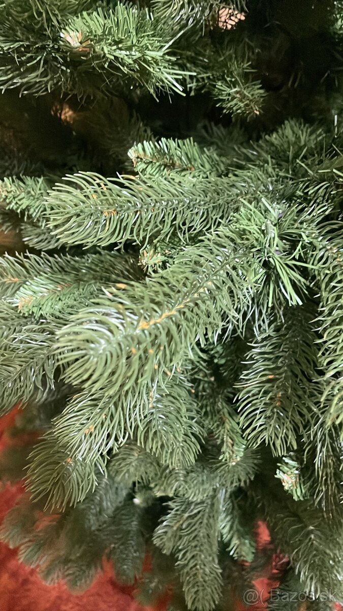 Vianočný stromček umelý - 2