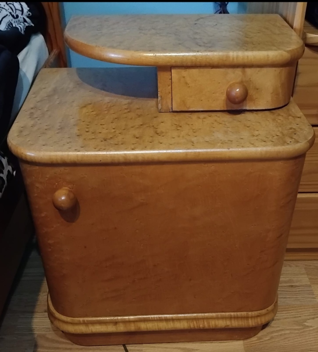 Starožitný nábytok, v dobrom stave - 2