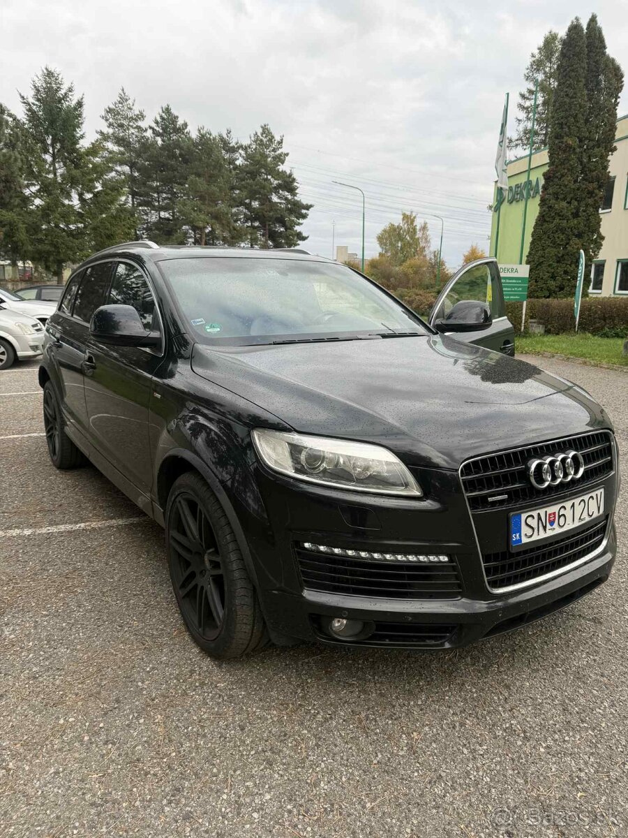 Predám Audi Q7 S-line - 2