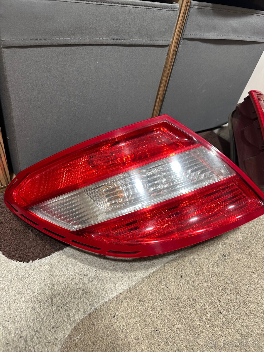 Mercedes w204 originál zadné svetla - 2