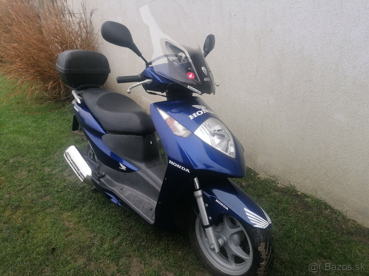Honda dylan 125ccm - 2