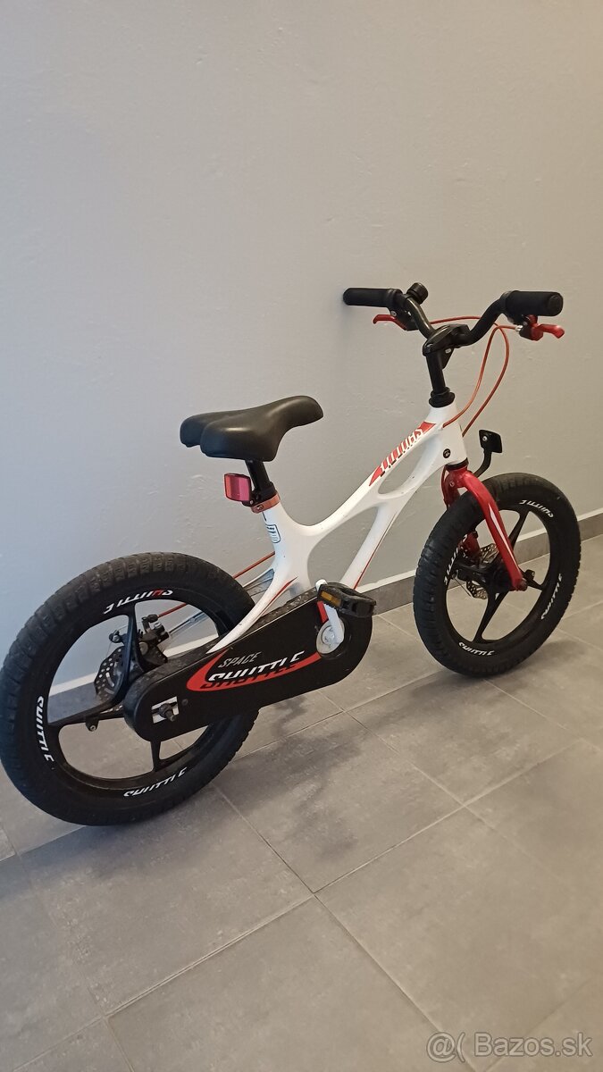 Royal Baby Space Shuttle 16" - 2