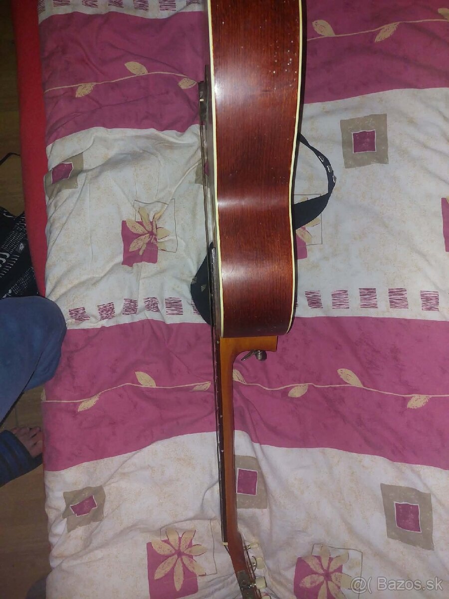 Predám Akustickú gitaru - 2