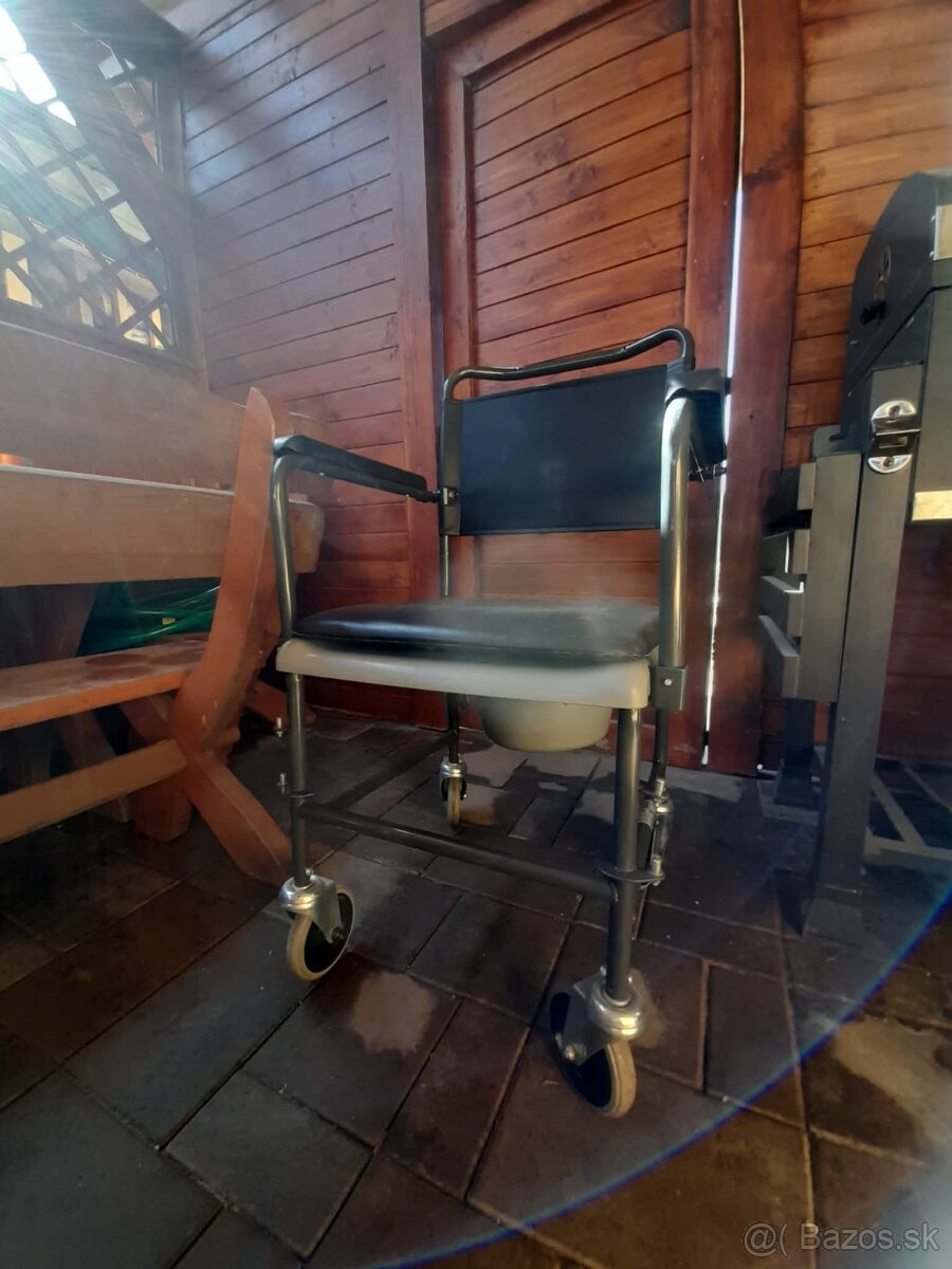 Toaletna stolicka - 2