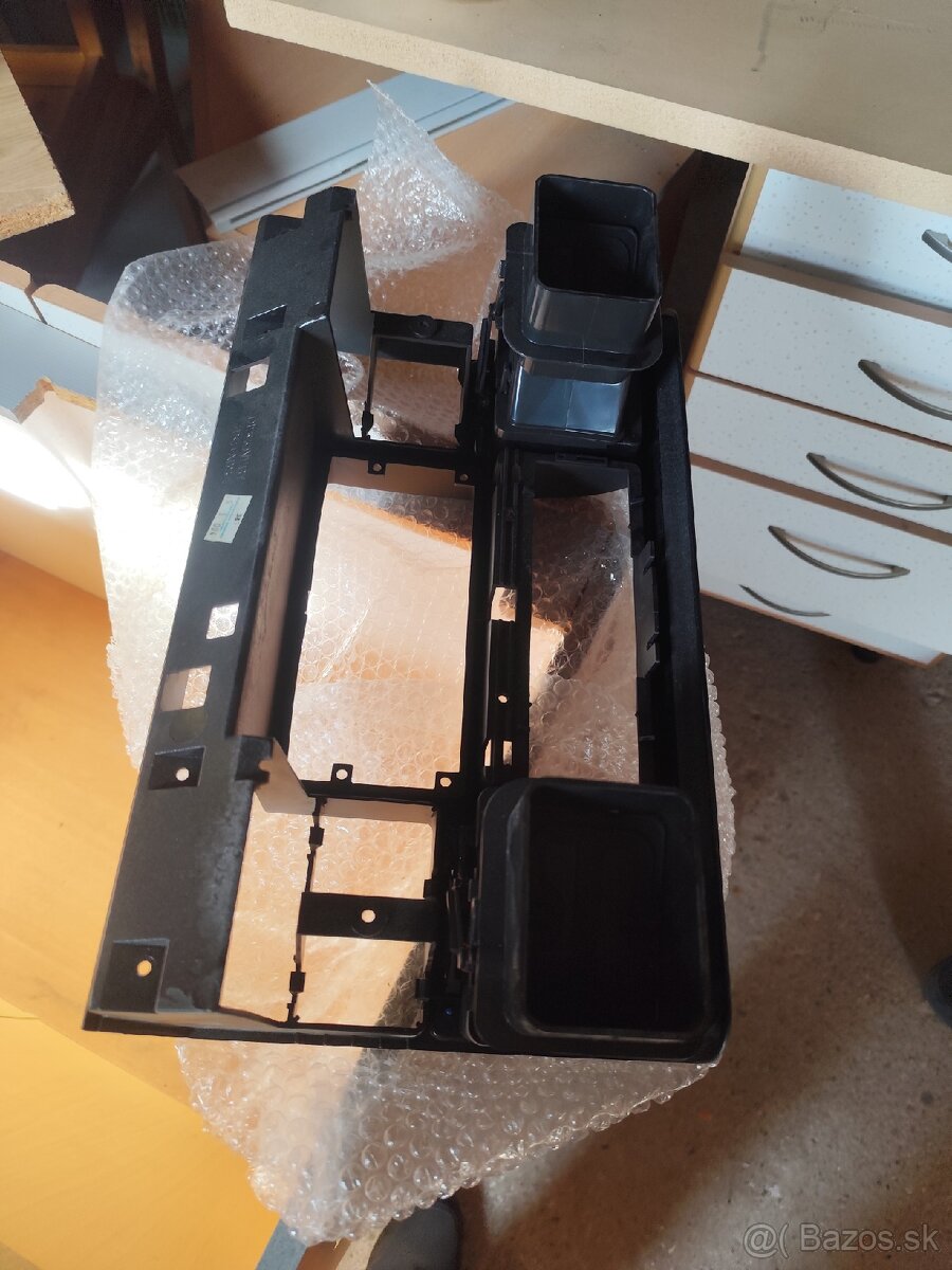 Rámik palubnej dosky Discovery 2 - 2