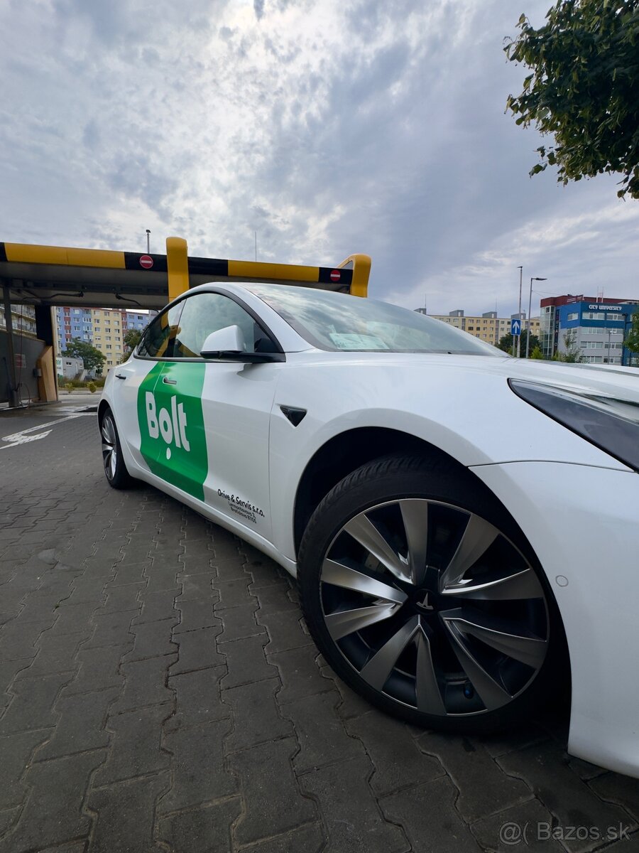 Tesla model 3 Long range Dual motor - 2