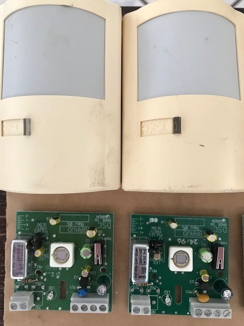 PIR senzory z DSC PC 4010, odskúšané - 2