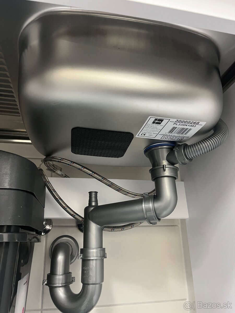 Kuchynka do salónu - 2