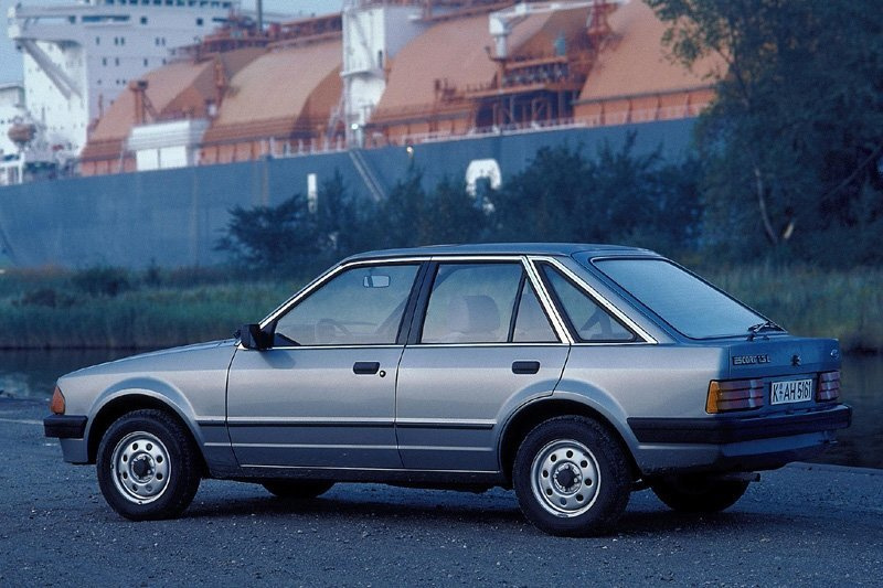 Kúpim automodel Ford Escort III generacie (1980-1984 ) - 2