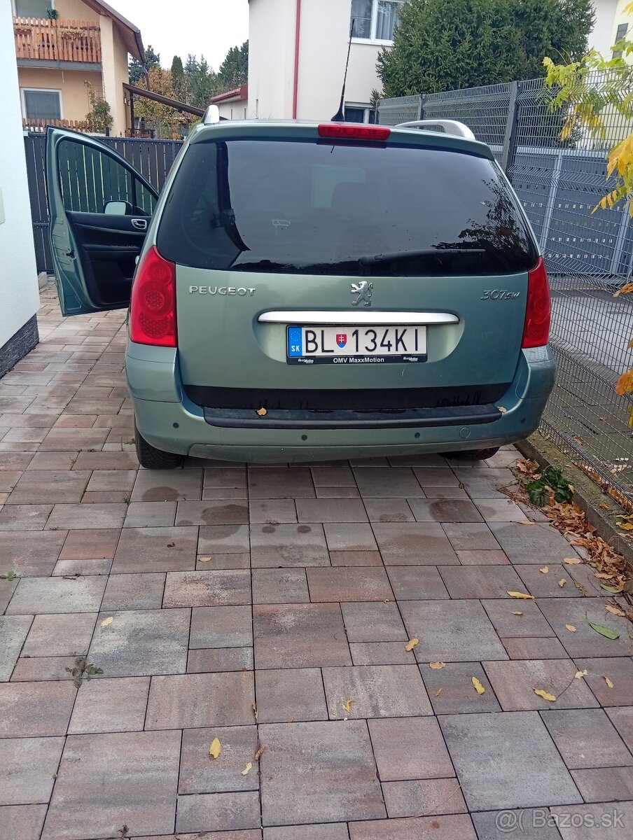 Peugeot 307SW 1.6hdi 7miestme - 2