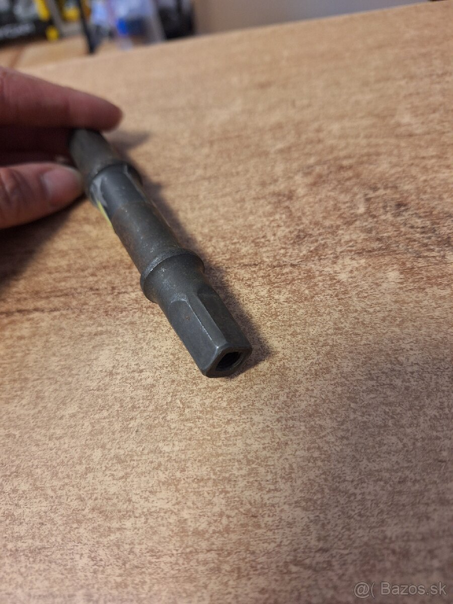 Stredová os na pedále - 2