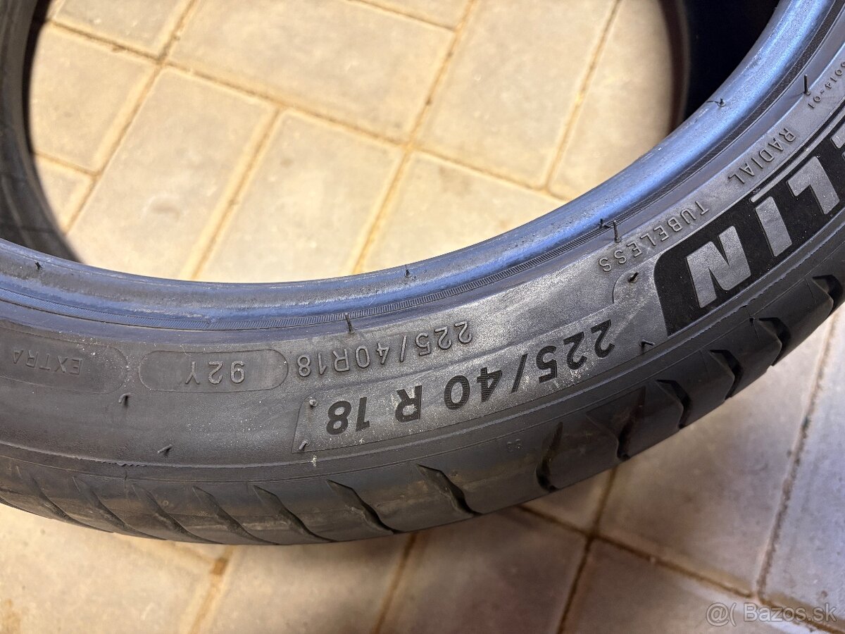 Predám letné gumy 225/40R18 - 2
