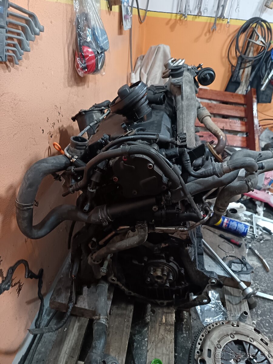 Motor škoda octavia 2 1.9tdi 77kw bjb - 2