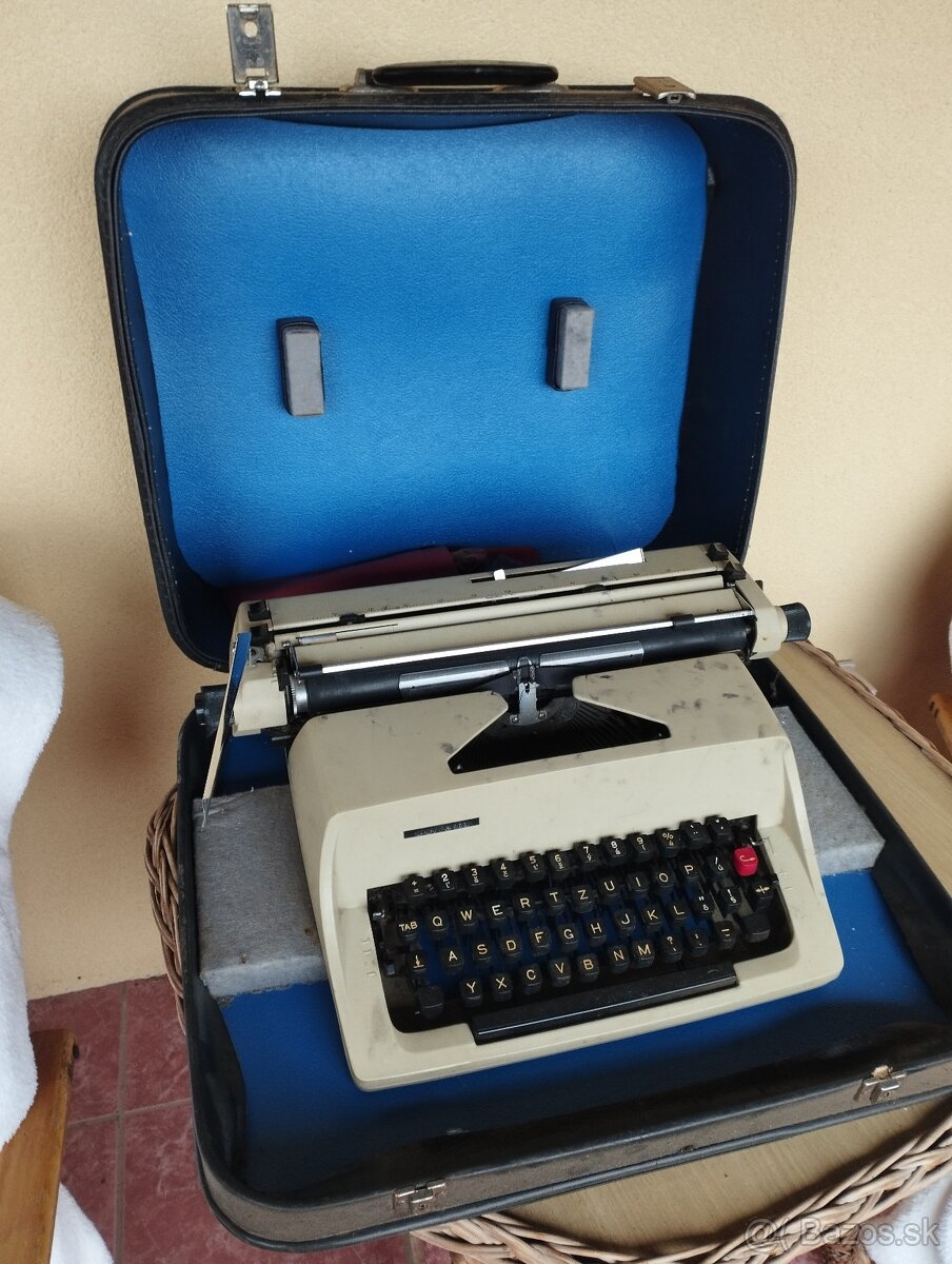 Písací stroj - 2