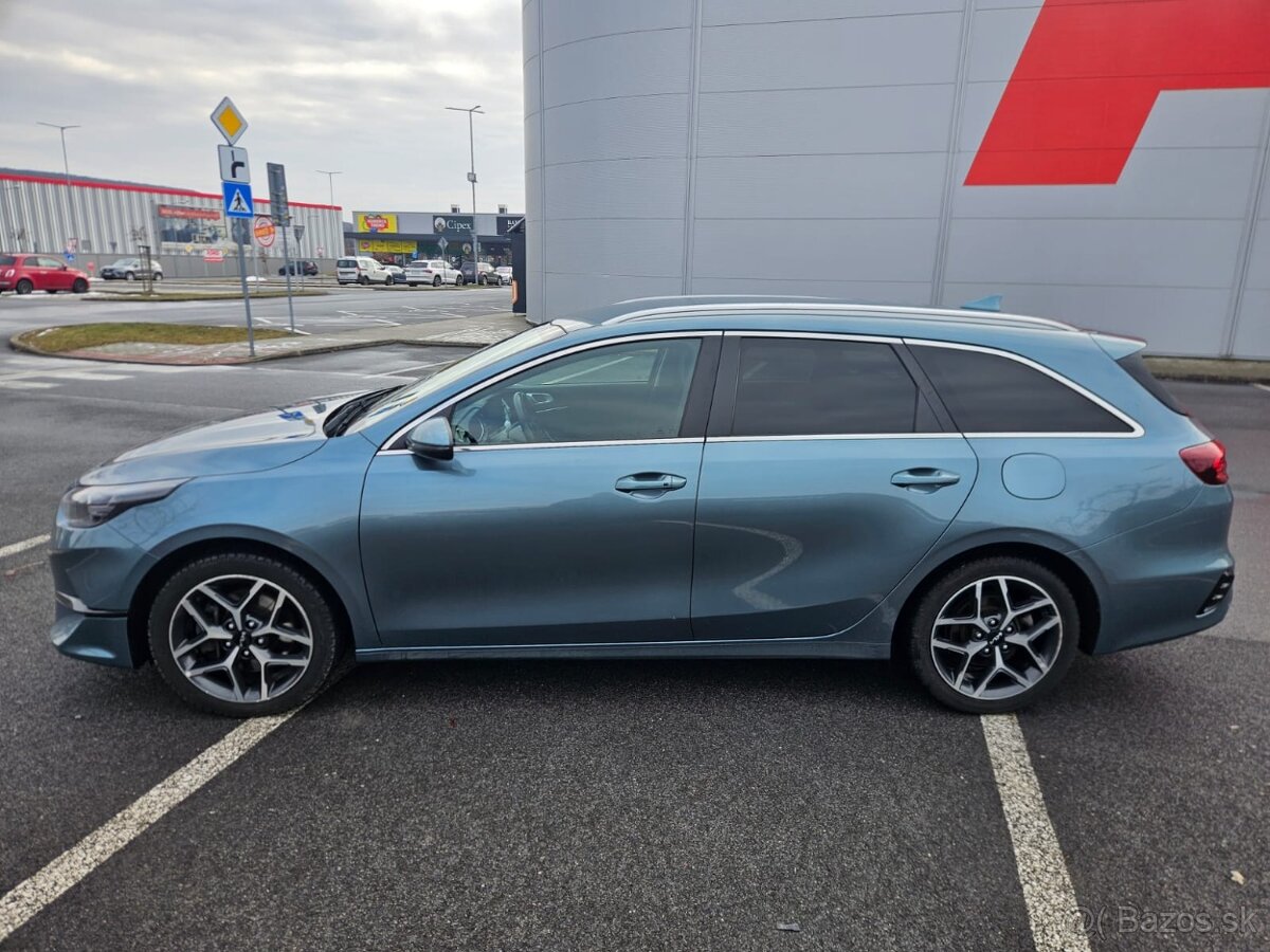 Kia Ceed SW 1.6 CRDi mHEV Gold A/T - 2