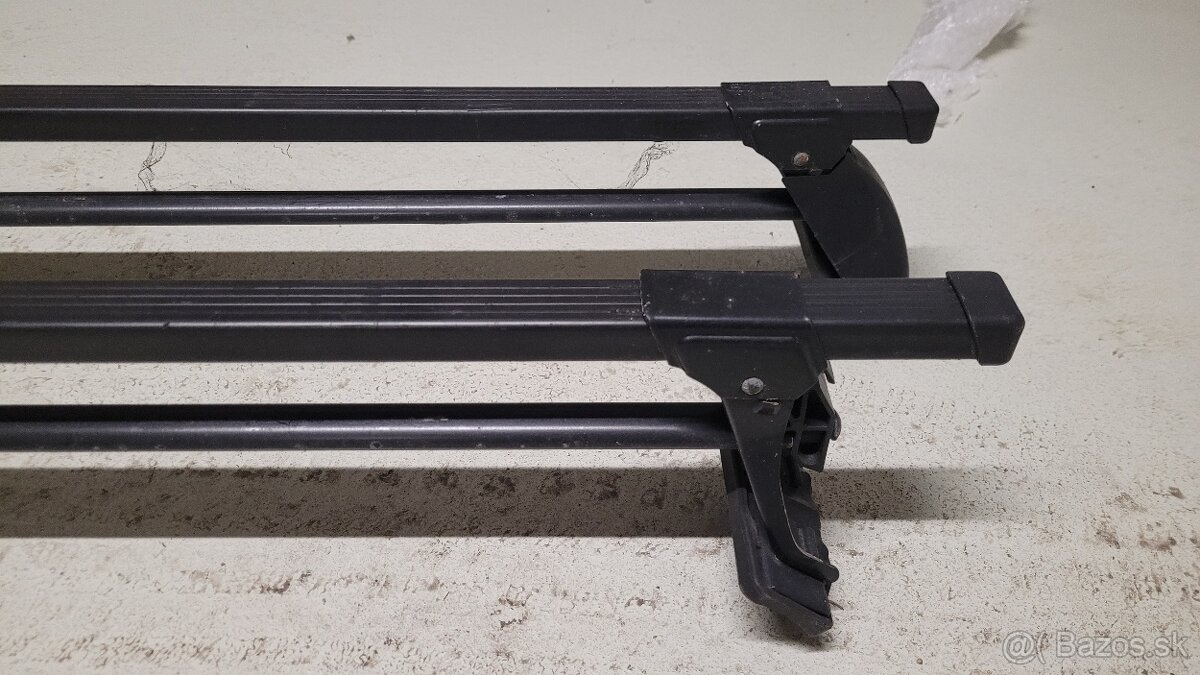 Strešné nosiče Thule na Škoda Octavia 2 - 2