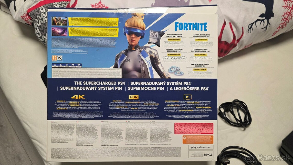 Predám PlayStation 4 PRO 1TB + 2 ovládače s nabíjačkou - 2