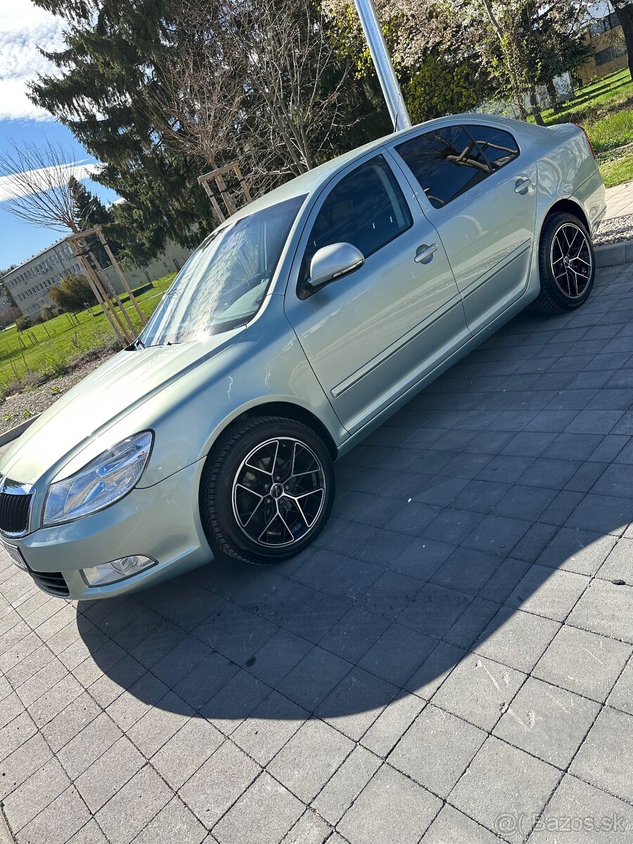 Škoda Octavia - 2
