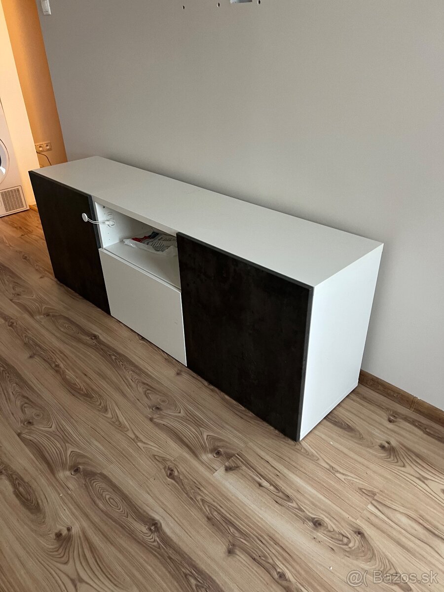 Komoda pod TV - 2