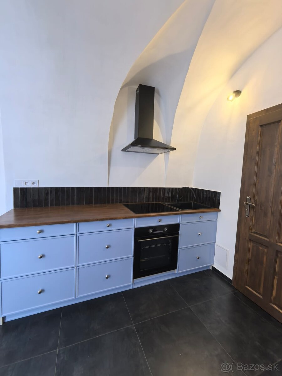 REZERVOVANÉ - Byt - centrum Banská Štiavnica 47m² - 2