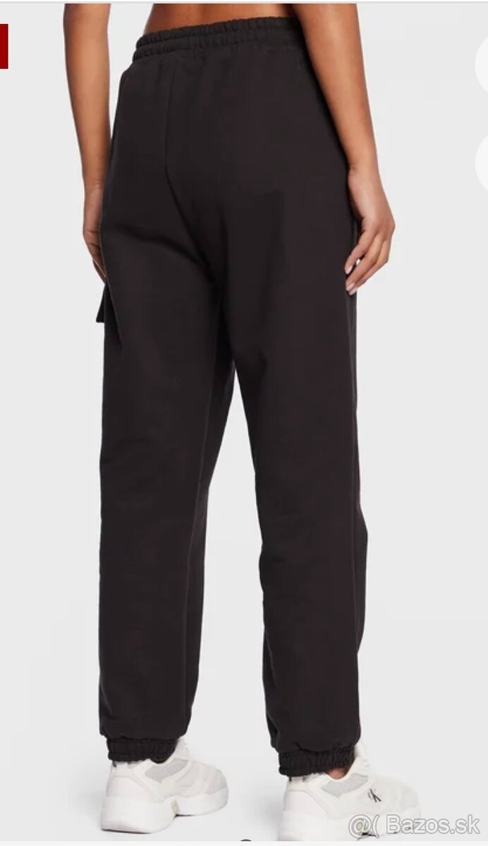 CALVIN KLEIN prekrasne damske kapsacove teplaky - 2