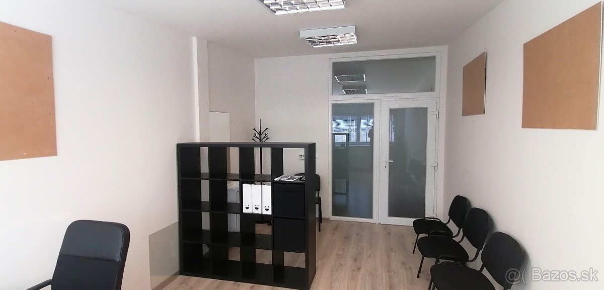 PRENÁJOM ZARIADENEJ KANCELÁRIE 20 m2, Námestie slobody - 2