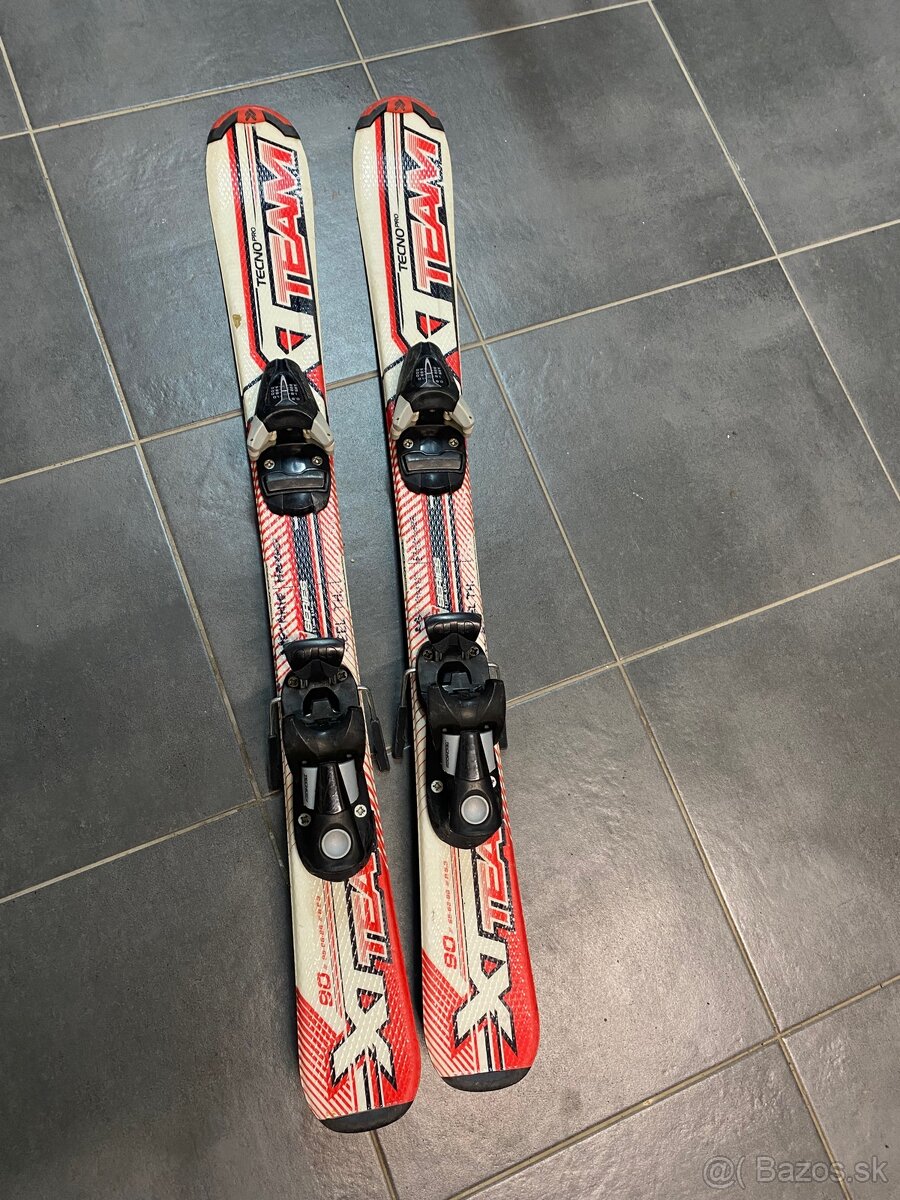 Predám detský lyžiarsky set – lyže + lyžiarky - 2