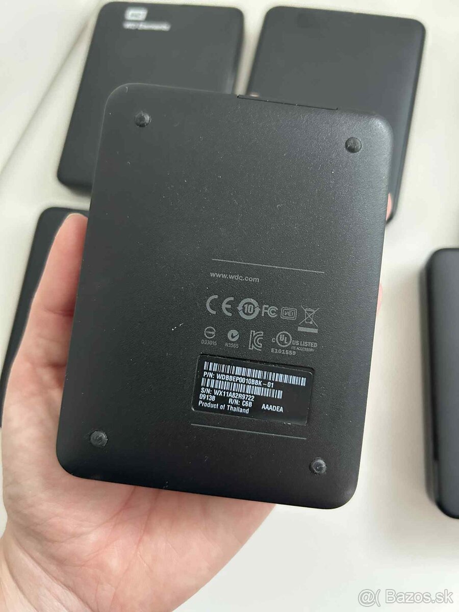 Predam 5ks externy disk WD Elements a passport - 2