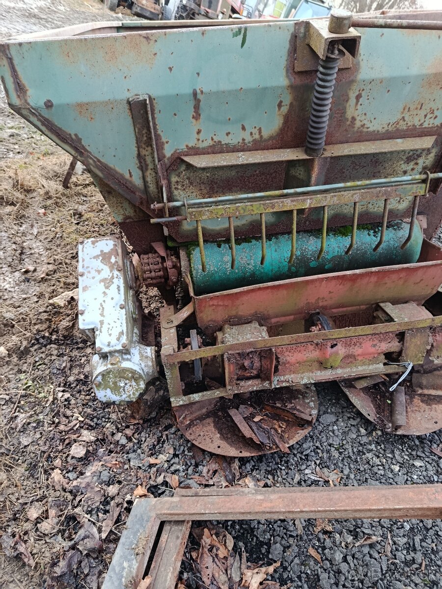 Predám rozmetadlo - 2