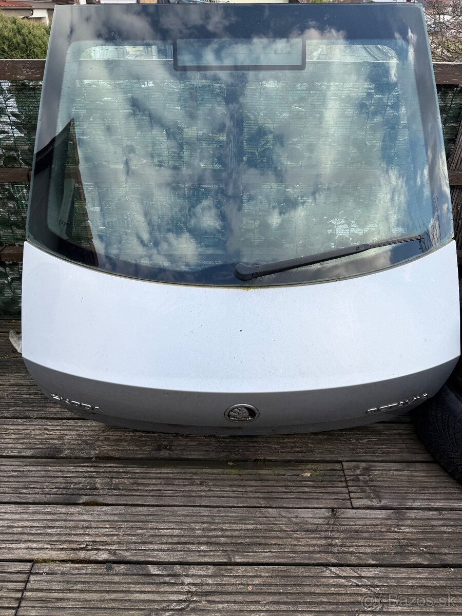 Kufrové dvere octavia 3 sedan - 2