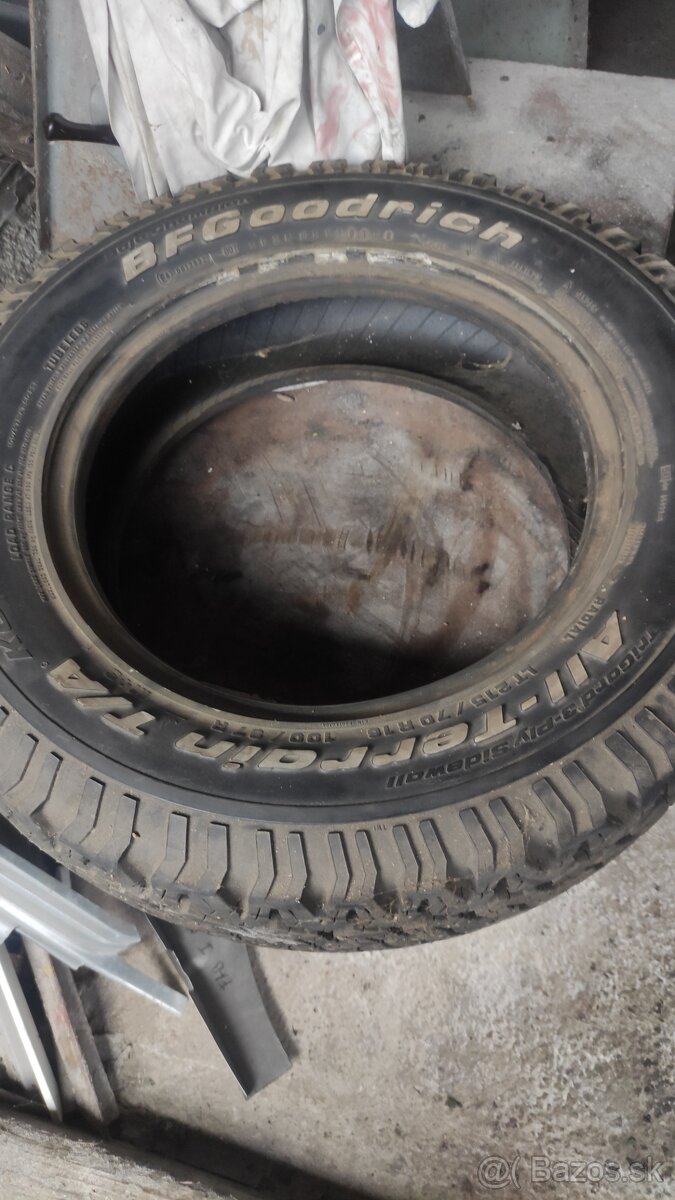 Predám pneumatiky cena 15€ kus - 2