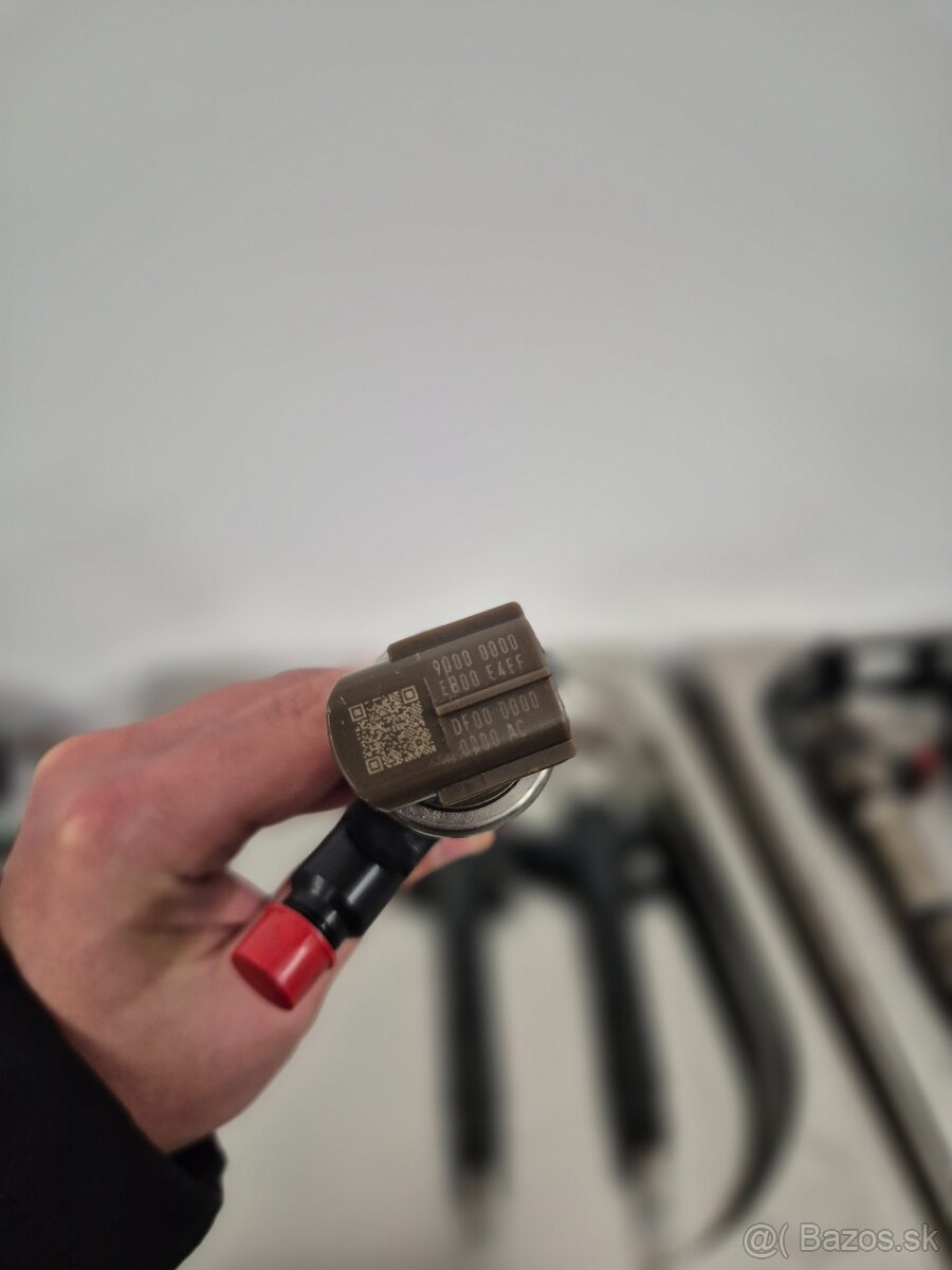 Vstrekovač 1465A041 Denso 2.5DI-D - 2