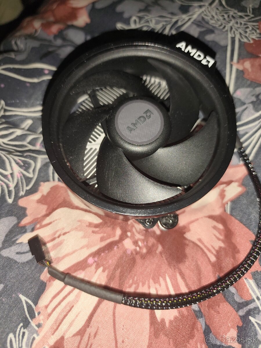 chladič CPU s vetrákom - 2
