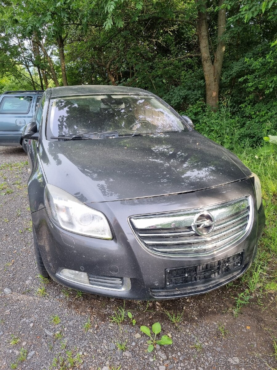 Predám Opel Insignia, rok výroby 2009 - 2