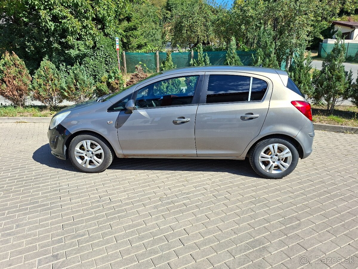 Opel Corsa 1.4 74kw benzín znížená cena - 2